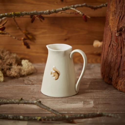 EMBOSSED SQUIRREL JUG