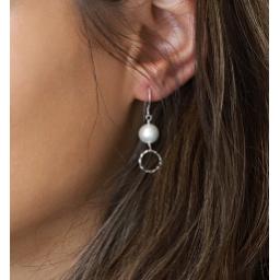 Sterling Silver Wire Circle Earrings with Pearl 2.png