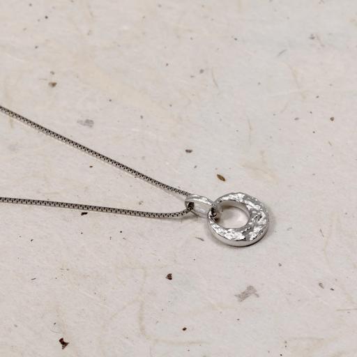 STERLING SILVER CIRCLE PENDANT BY AZENDI