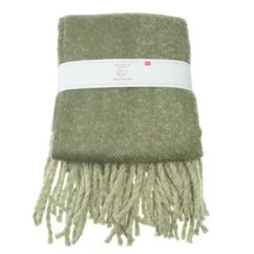 ULTRA SOFT WOVEN BLANKET IN GREEN